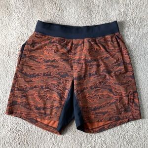 Lululemon THE shorts Tiger Camo